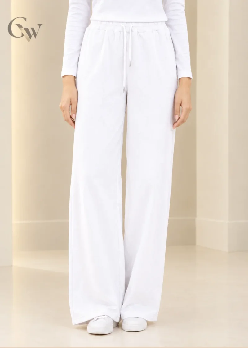 Women's wide-leg trousers with an elasticated drawstring waistband